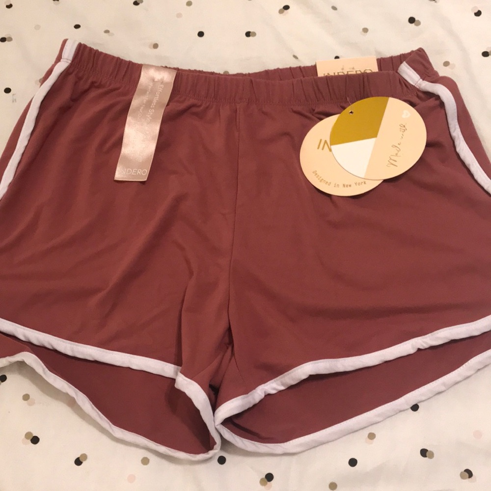 INDERO junior shorts. L/XL Auburn Color